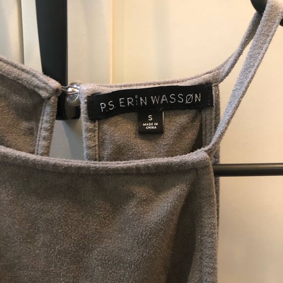 ⭐️3/$20⭐️ Suede side lace up crop top - Picture 2 of 7